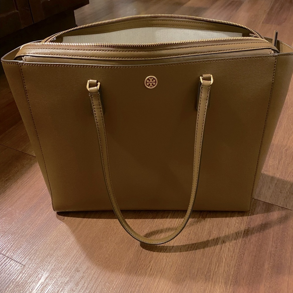 Tory Burch Robinson Tote